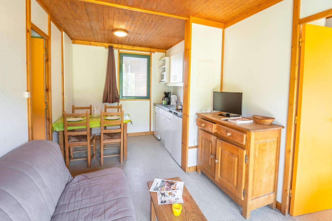 Les Chalets De Booz Saint-Germain-du-Teil Zewnętrze zdjęcie