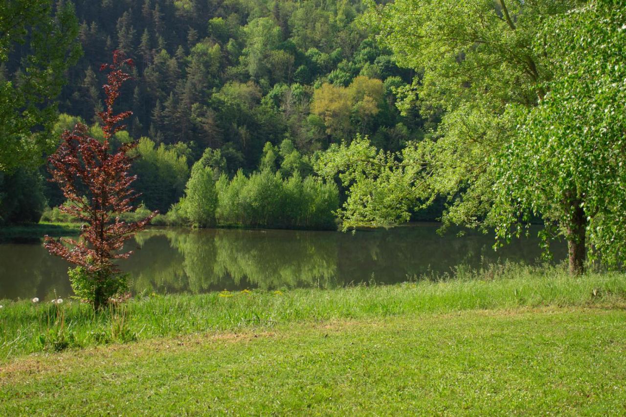 Les Chalets De Booz Saint-Germain-du-Teil Zewnętrze zdjęcie