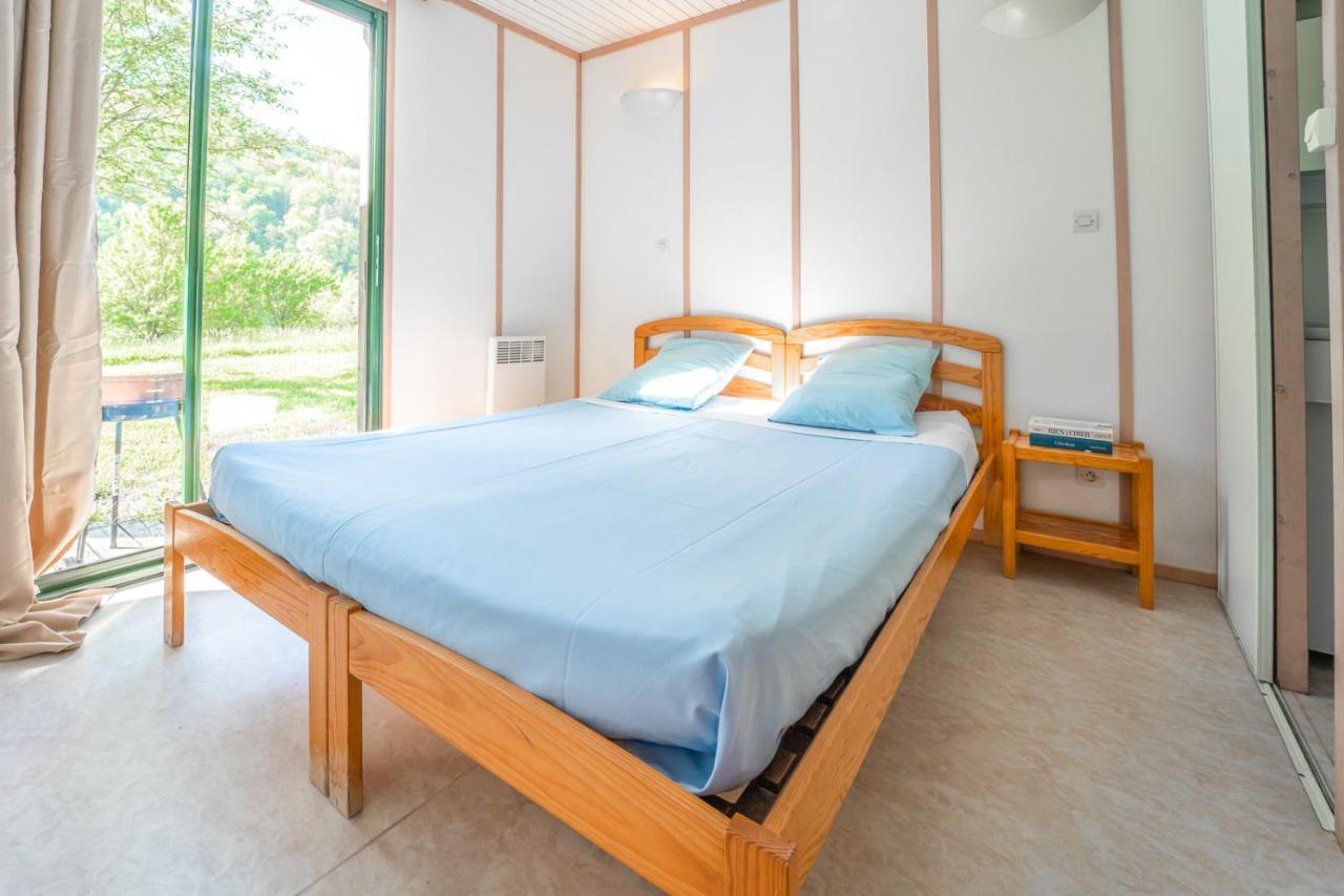 Les Chalets De Booz Saint-Germain-du-Teil Zewnętrze zdjęcie