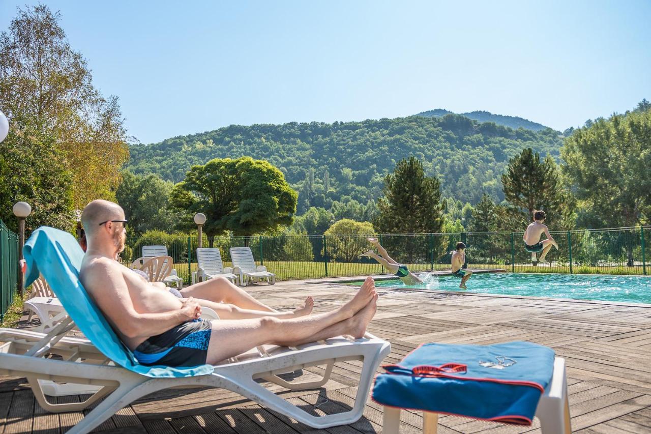 Les Chalets De Booz Saint-Germain-du-Teil Zewnętrze zdjęcie